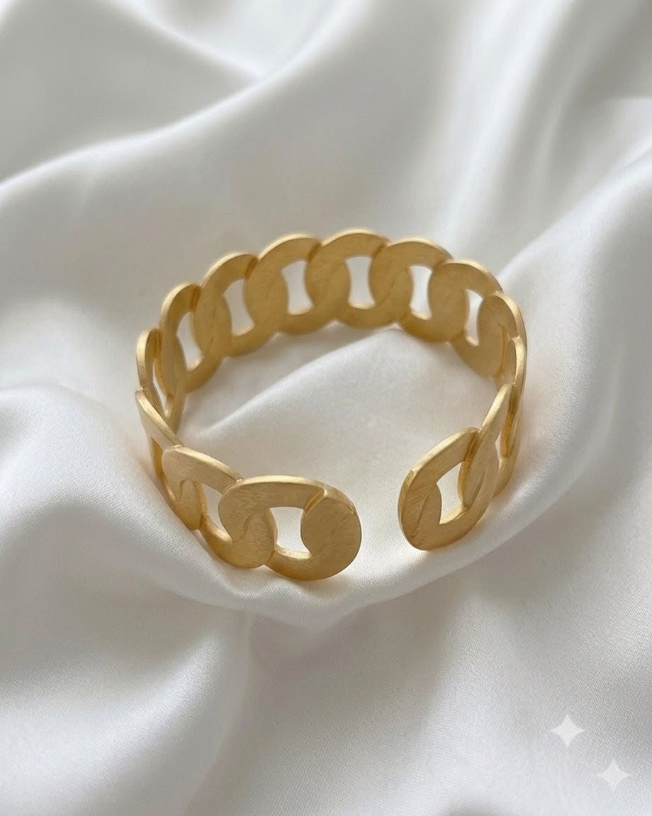 Aria Matte Gold Cuban Link hand cuff