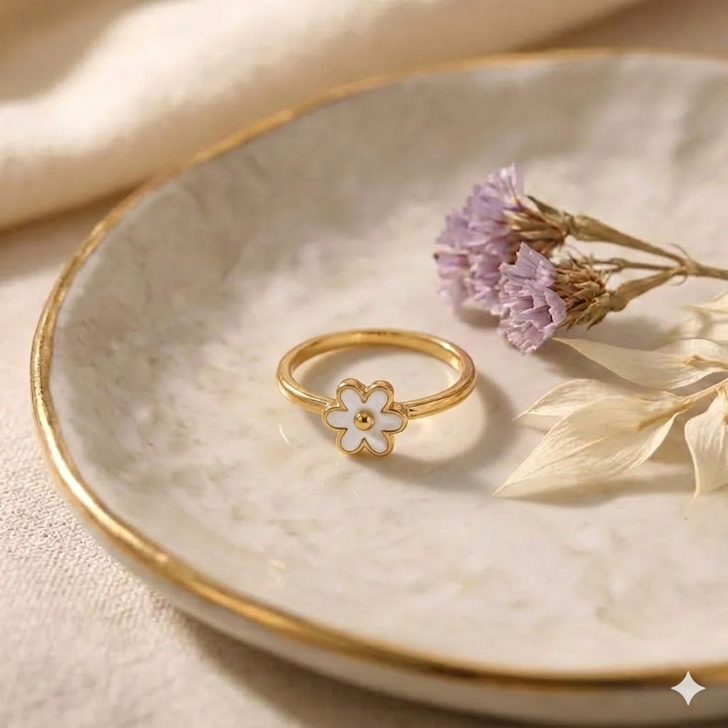 Delicate Gold Flower Midi Ring