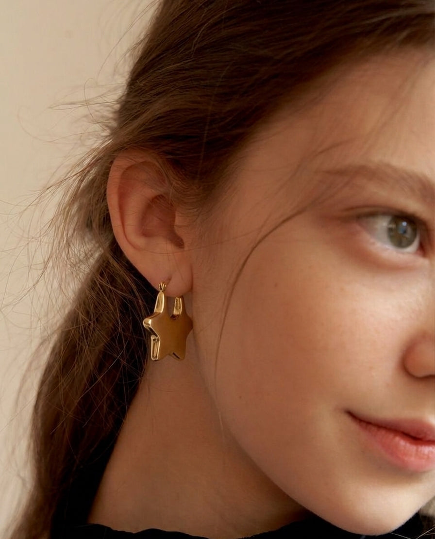 Retro Liquid Gold Star Hoops