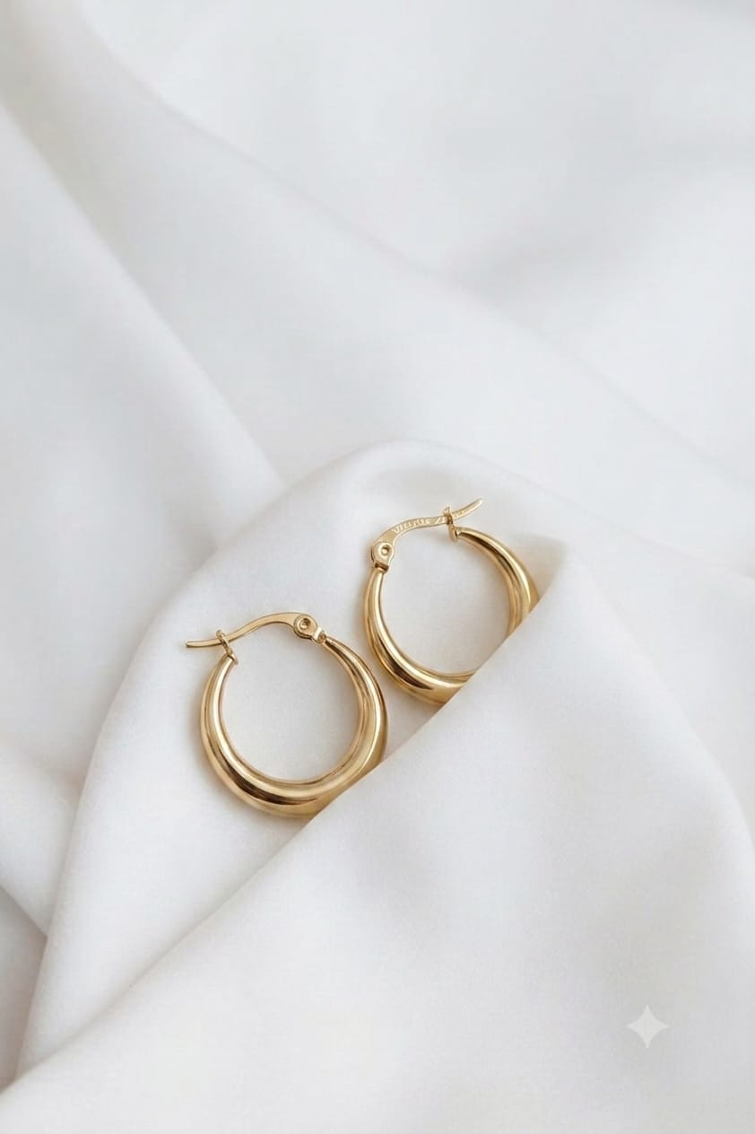 Maya Chunky Medium Gold Hoop Earrings