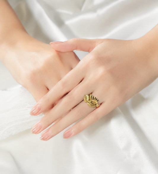 Premium Ribbed Cocktail Ring for Women