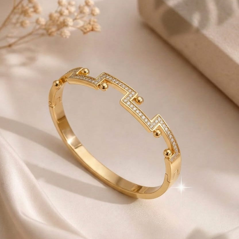 ✨ Geometric Crystal Cuff Bracelet ✨