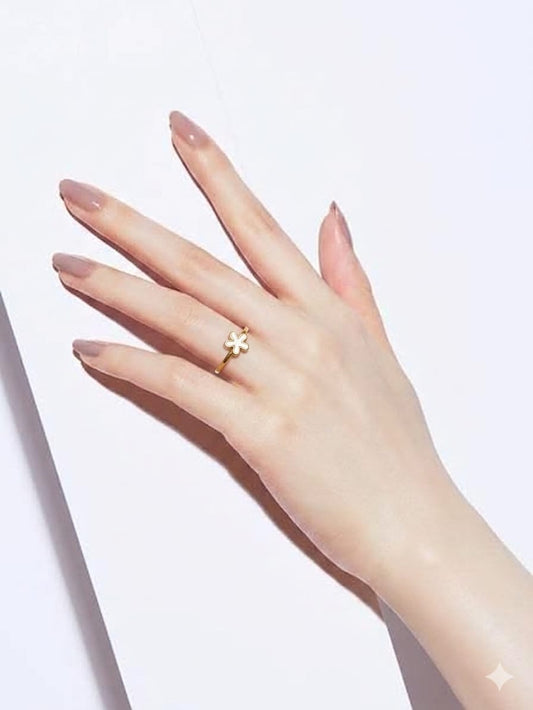 Delicate Gold Flower Midi Ring